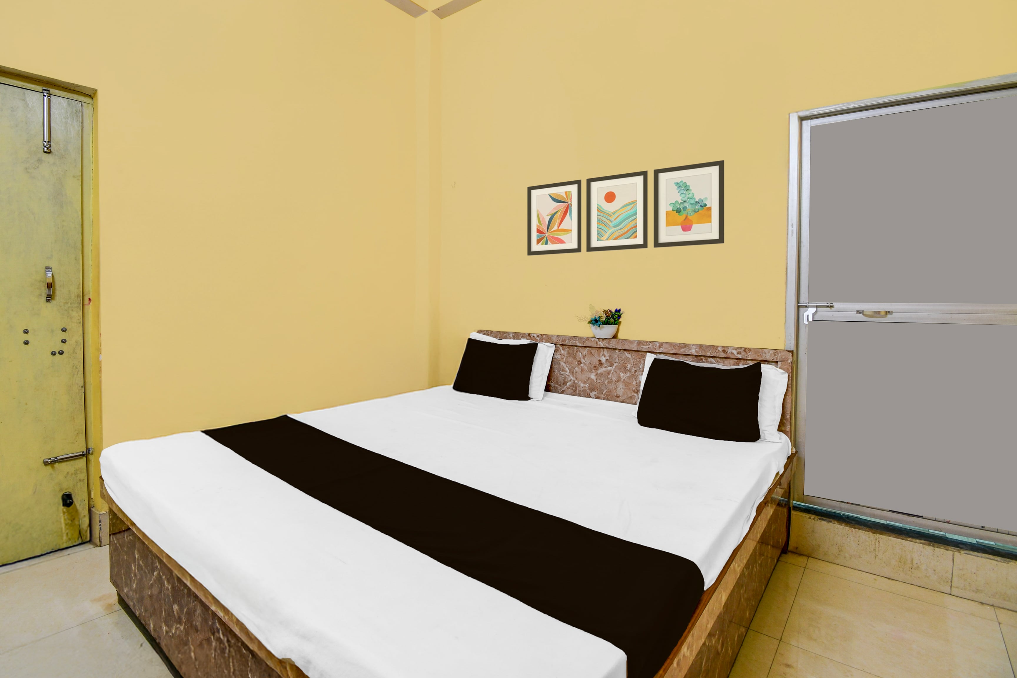 Hotel O Kashish Palace - Tap to explore photos