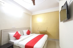 Hotel O A P Residency, Noida