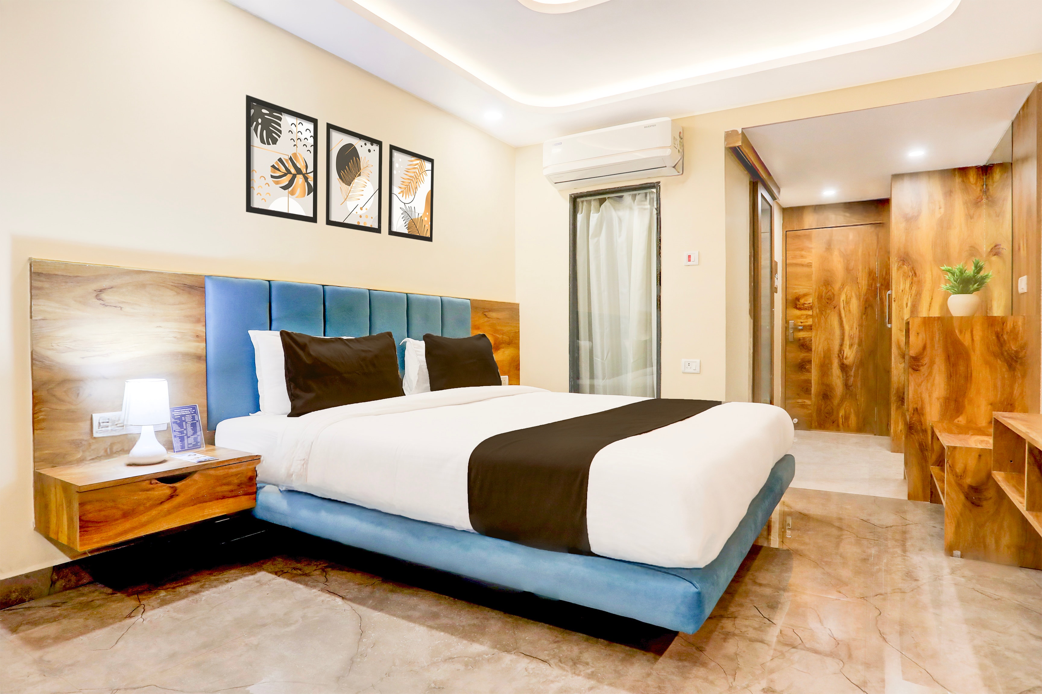 Super Townhouse Oak Dhanbad Near SSLNT College formerly Kapson - Tap to explore photos