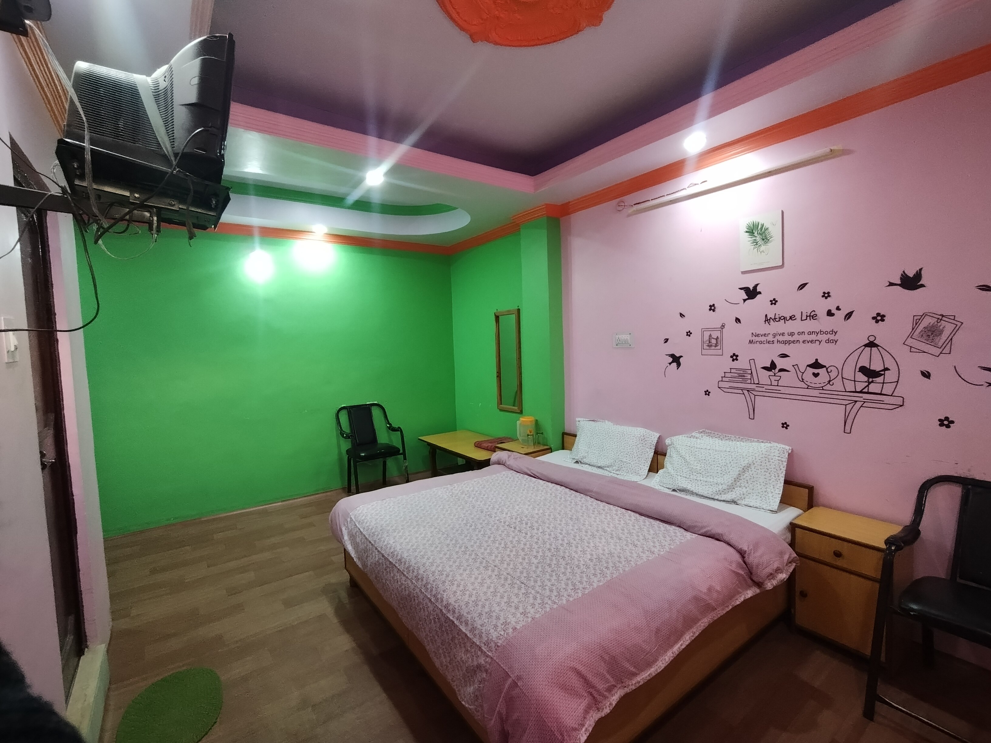 Highlander homestay - Tap to explore photos