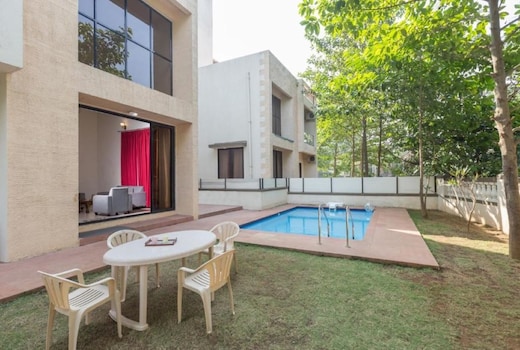 StayVista | Greenwoods Six 5 BHK Villa
