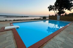 La Kamp Resort, Bhuj