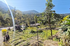 Mansarovar Homestay, Lava