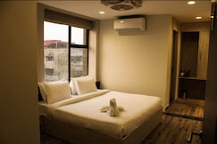 HOTEL 16 AVENUE, Kolkata