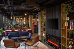 Radisson RED London Gatwick Airport, Surrey