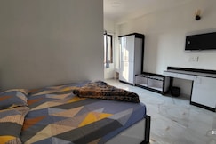 Hotel Neerja Paradise, Chaukori