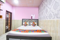 Fabhotel Mohini Palace- 1km from Prem mandir, Mathura