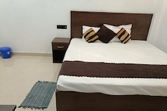 Aparna Palace Ayodhya, Ayodhya