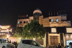 Hotel Mandakini Royale, Kanpur