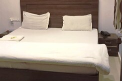 HOTEL RADHIKA, Baran