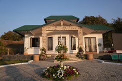 Solana Hills Retreat LLP, Pithampur