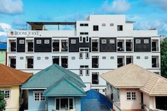 RQ Phuket Patong Beach by Collection O, فوكيت