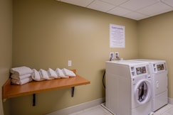 Holiday Inn Express & Suites Reedsville - State Coll Area, Juniata