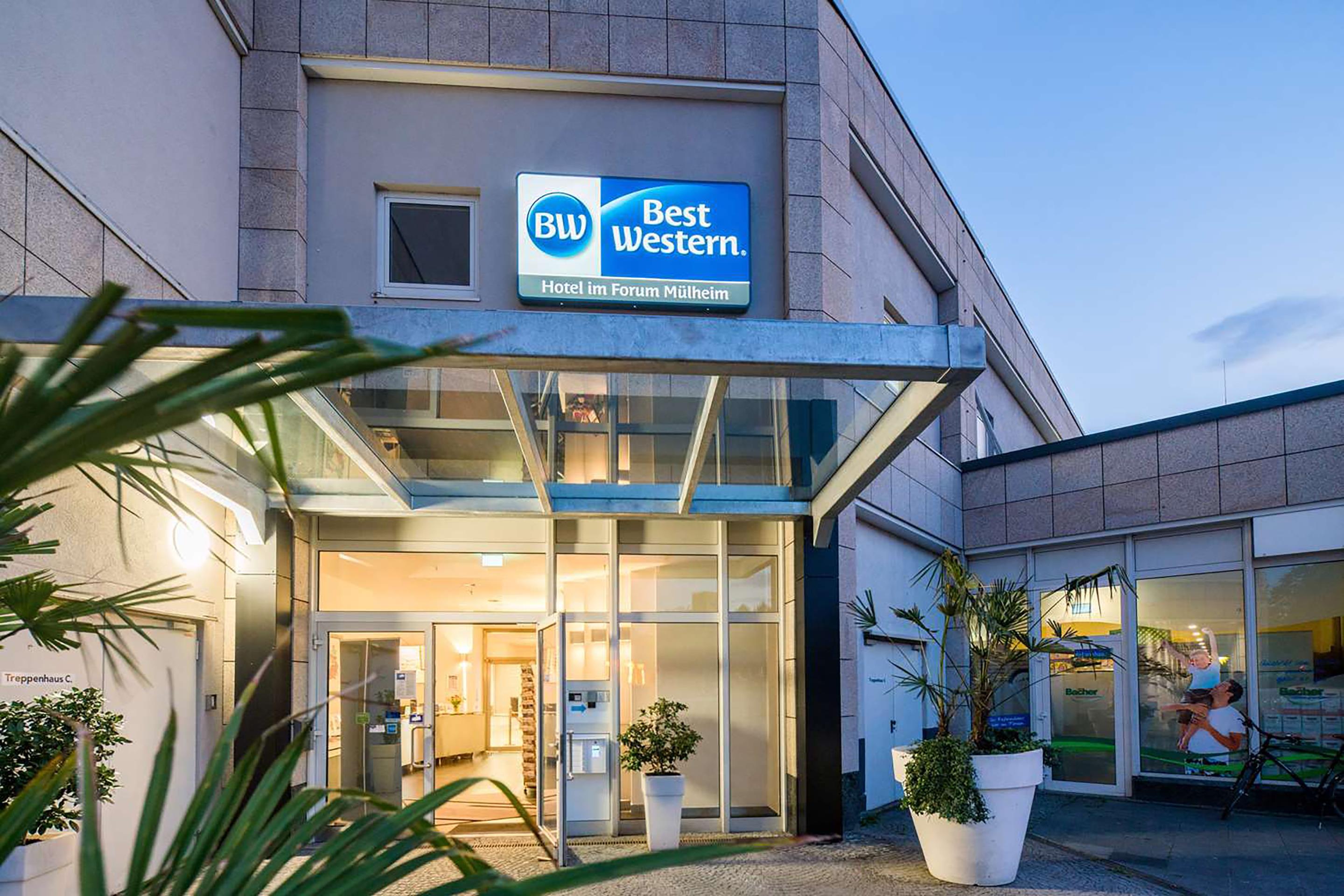 Best Western Hotel Im Forum Muelheim - Tap to explore photos