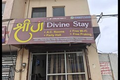 SPOT ON Shri Ji Divine Stay, Vrindavan