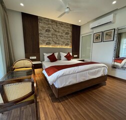 King Room with Balcony