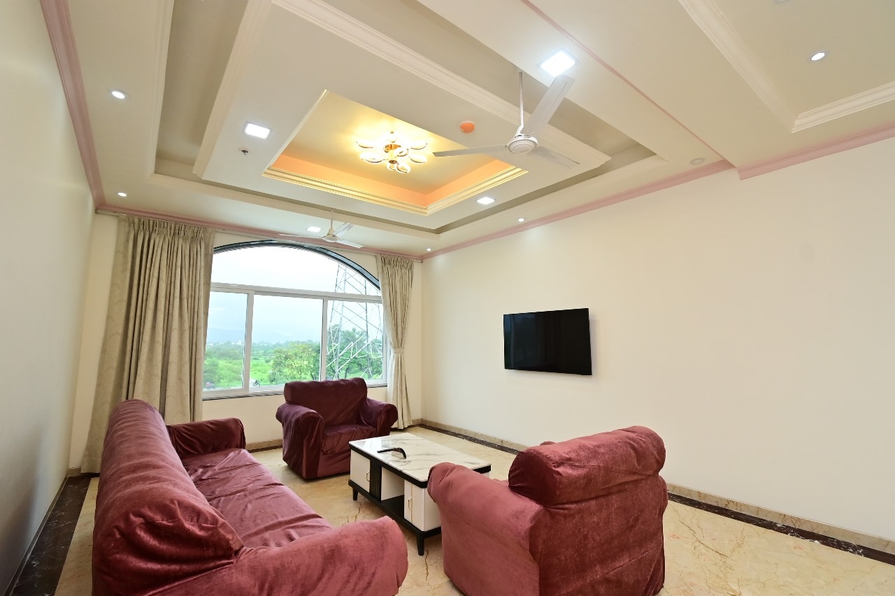 VEDIKA GARDEN 5