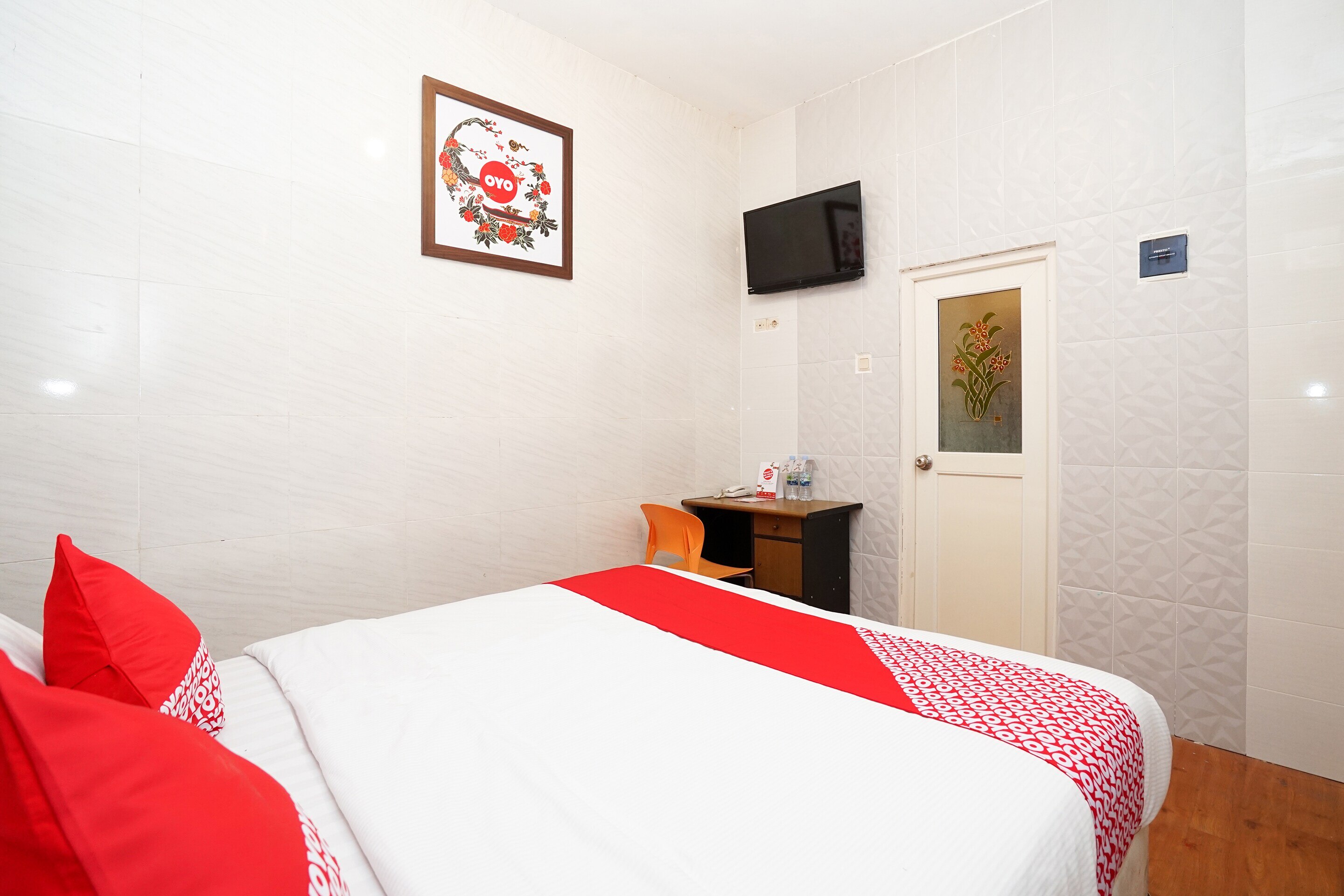 OYO 425 Mojokerto Guesthouse - Tap to explore photos
