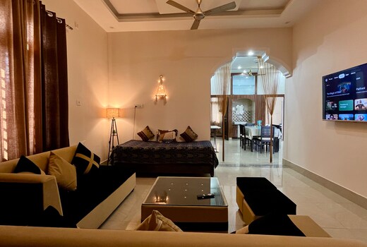 Whispering Birds Homestay