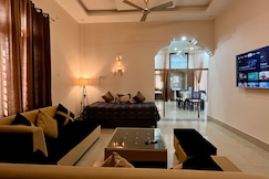 Whispering Birds Homestay, Rishikesh