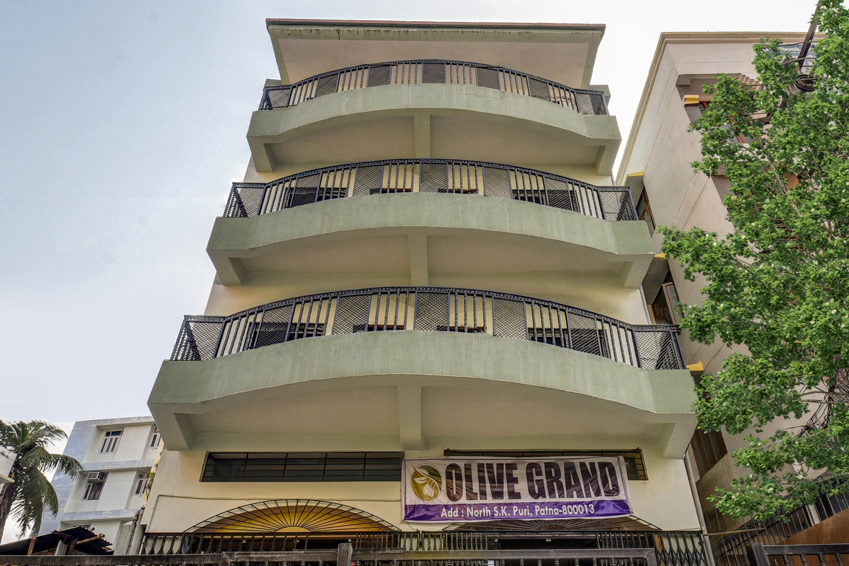 Super Hotel O Olive Grand - Tap to explore photos
