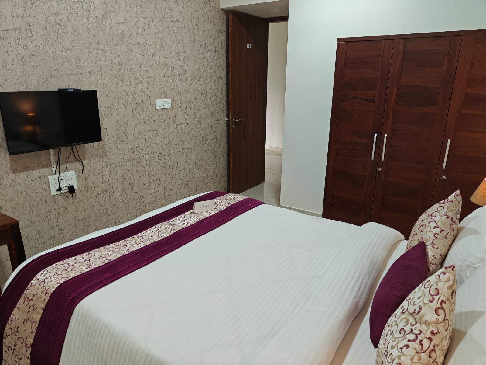 Millora Proxima Service Apartment - Tap to explore photos