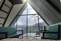HOBBITON CAMPING, Munnar
