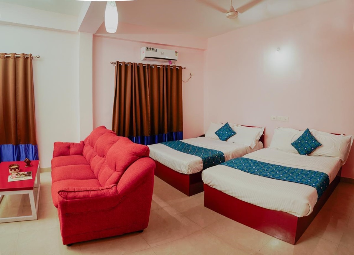 SULTHAN HOTEL AND RESTAURNT - Tap to explore photos