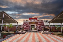 THE ROYAL HERITAGE TENT RESORT, Rajpipla