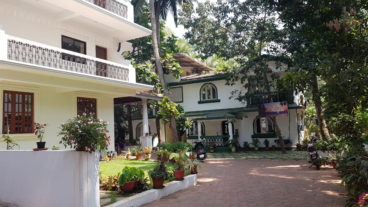 In the Heights Guest House Majorda - Tap to explore photos