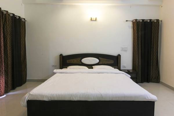 Ubud Pacific Guesthouse  - Tap to explore photos