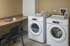 Holiday Inn Express & Suites SPRINGFIELD, Sangamon