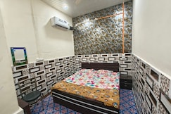 Kanha ji residence family rooms, Mathura