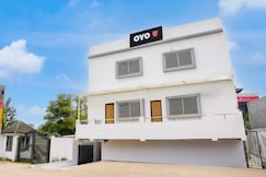 HOTEL O ROYAL INN, Hingana