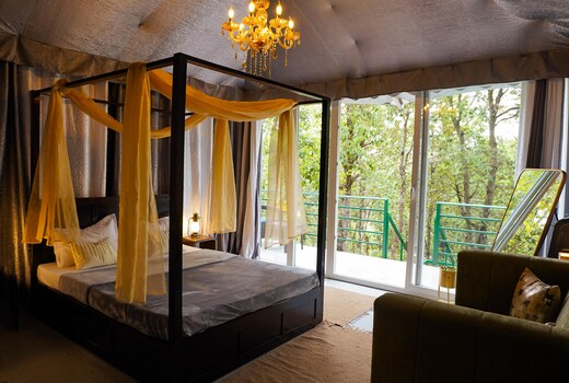 Deodar I Luxury Tent Retreat in Majkhali