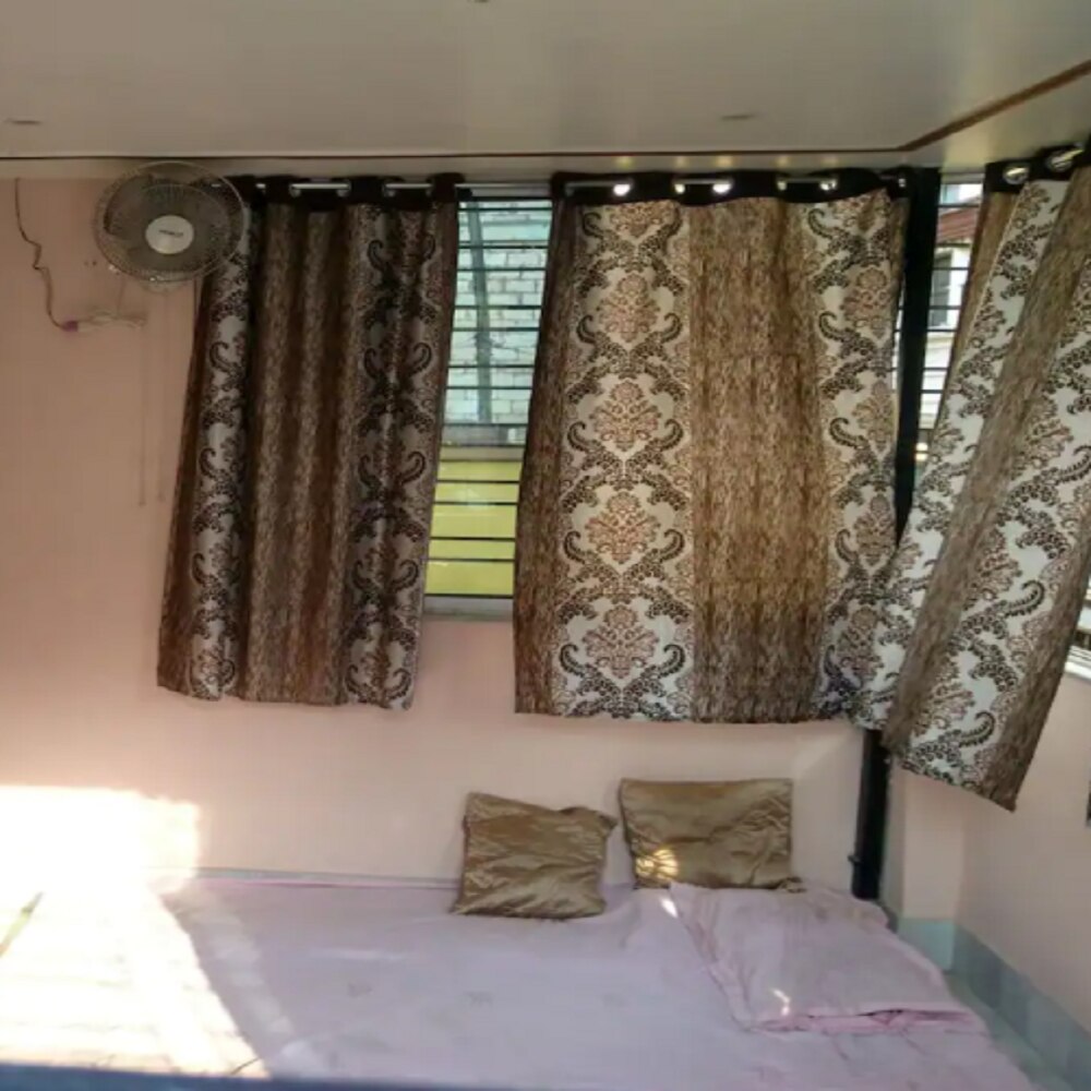 Cool and Quiet Homestay - Tap to explore photos