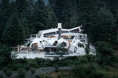 Tree of Life Eila Art Hotel, Manali, Kullu