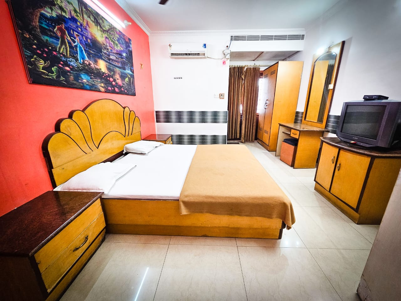 Aruna Residency - Tap to explore photos