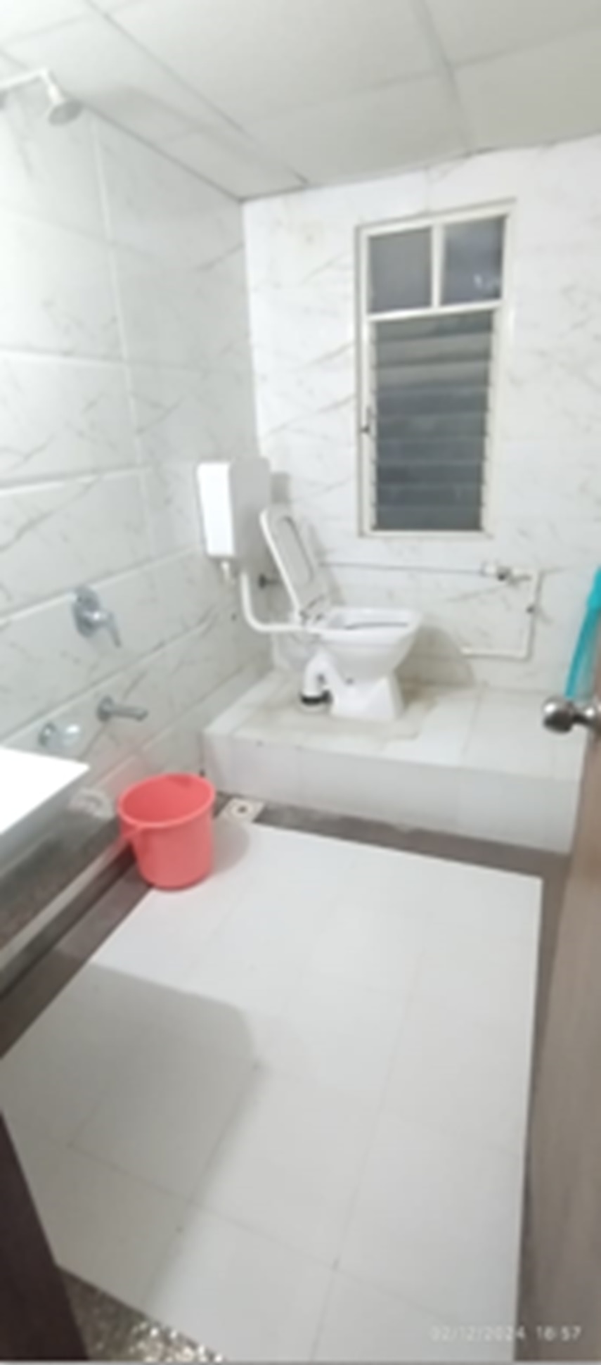 SMS Guest House - Vadodara - Tap to explore photos