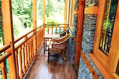 The Himalayan Heaven | Mountain-view Rooms, Jibhi
