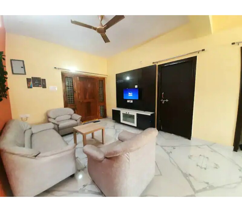 Entire 3bhk centrally located in Kukatpally Y Jn - Tap to explore photos