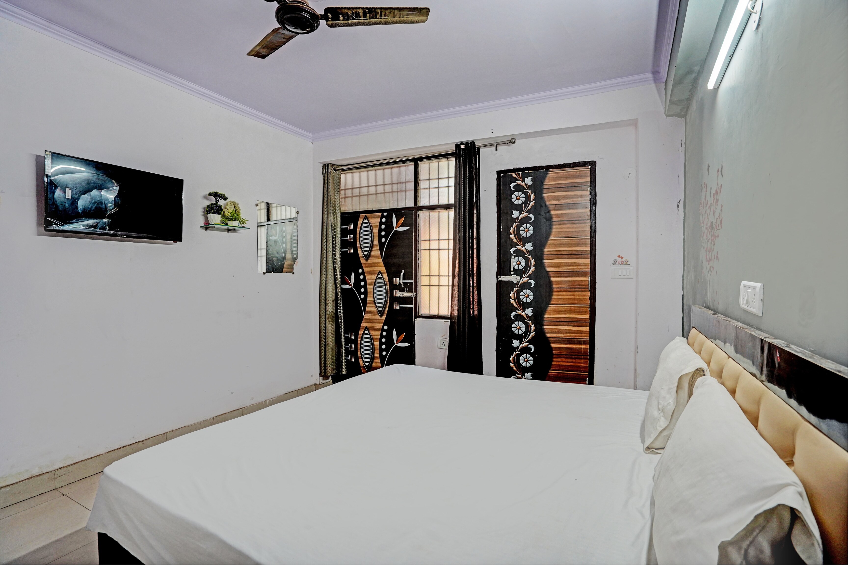 Hotel O King Inn Residency - Tap to explore photos