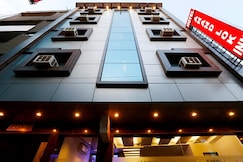 Hotel Anand Lok Inn, Delhi