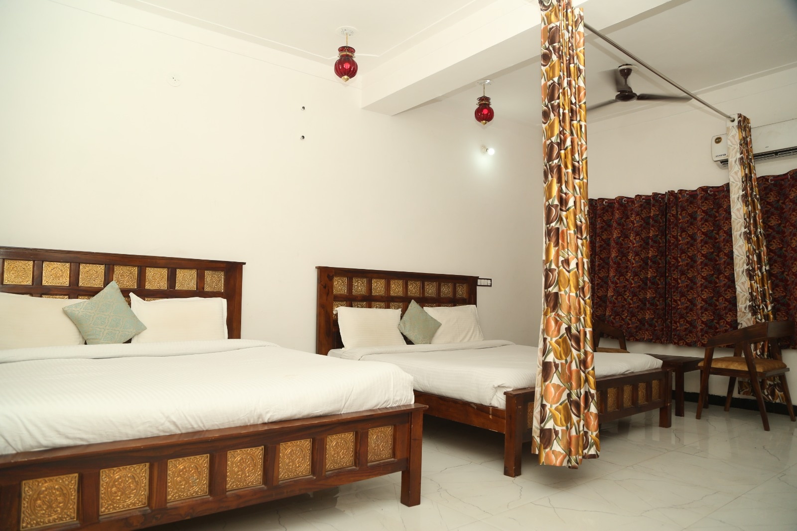 Arunoday Palace Hotel Kumbhalgarh - Tap to explore photos
