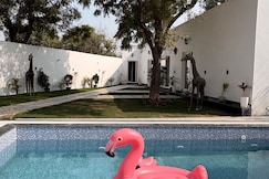 Three Musketeers Farm Stay, Manesar