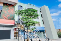 Hotel O 82475 Hotel R Square, Hyderabad