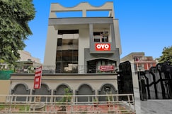 HOTEL DIAMOND TREE SECTOR 49 NOIDA NEAR PRAYAG HOSPITAL, Noida