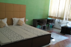 Hotel Shine Broadway, Zirakpur