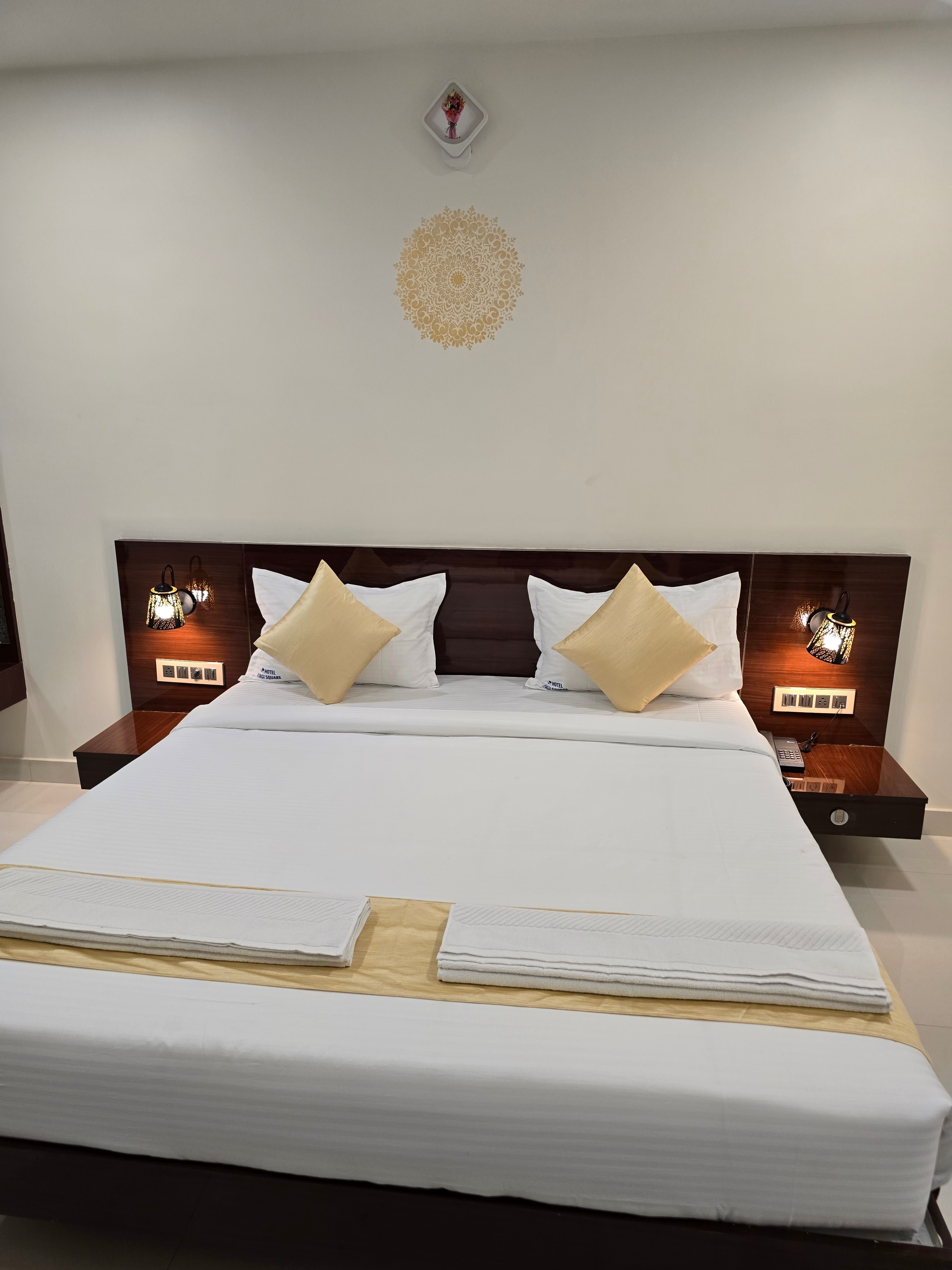 Hotel Itagi Square, Bijapur - Tap to explore photos