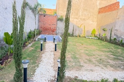 Guruji Farms duplex room hot tub private pool, Barnala